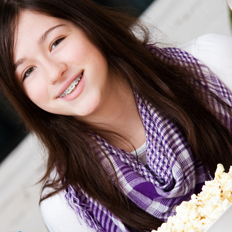 girl-eating-popcorn